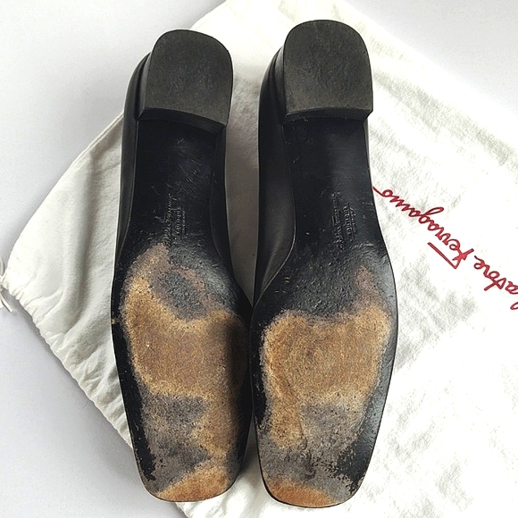 Vintage Salvatore Ferragamo Black Leather Pumps and Cloth Bag, Sz 10.5 Narrow - Picture 10 of 15